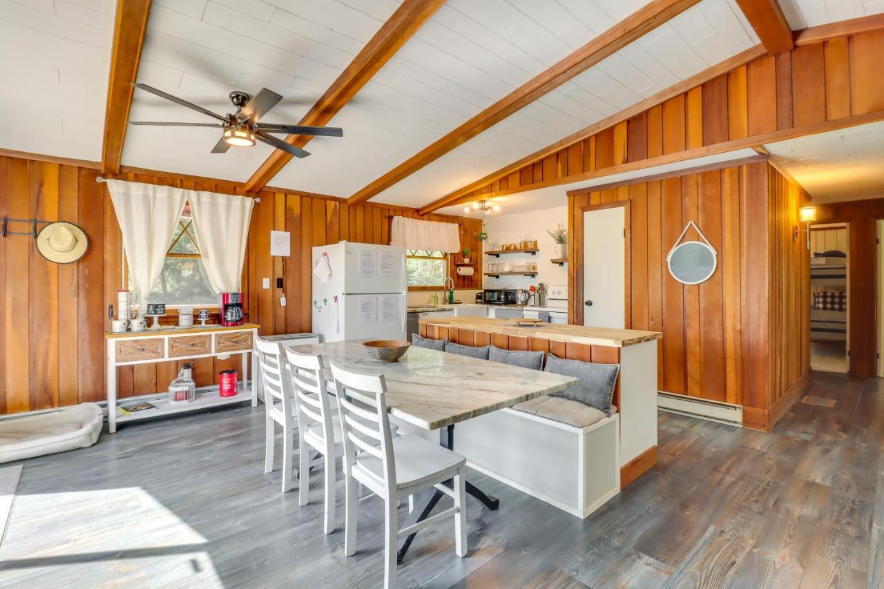 Lakefront Poconos Vacation Rental With Swim Dock! Long Pond Exterior foto