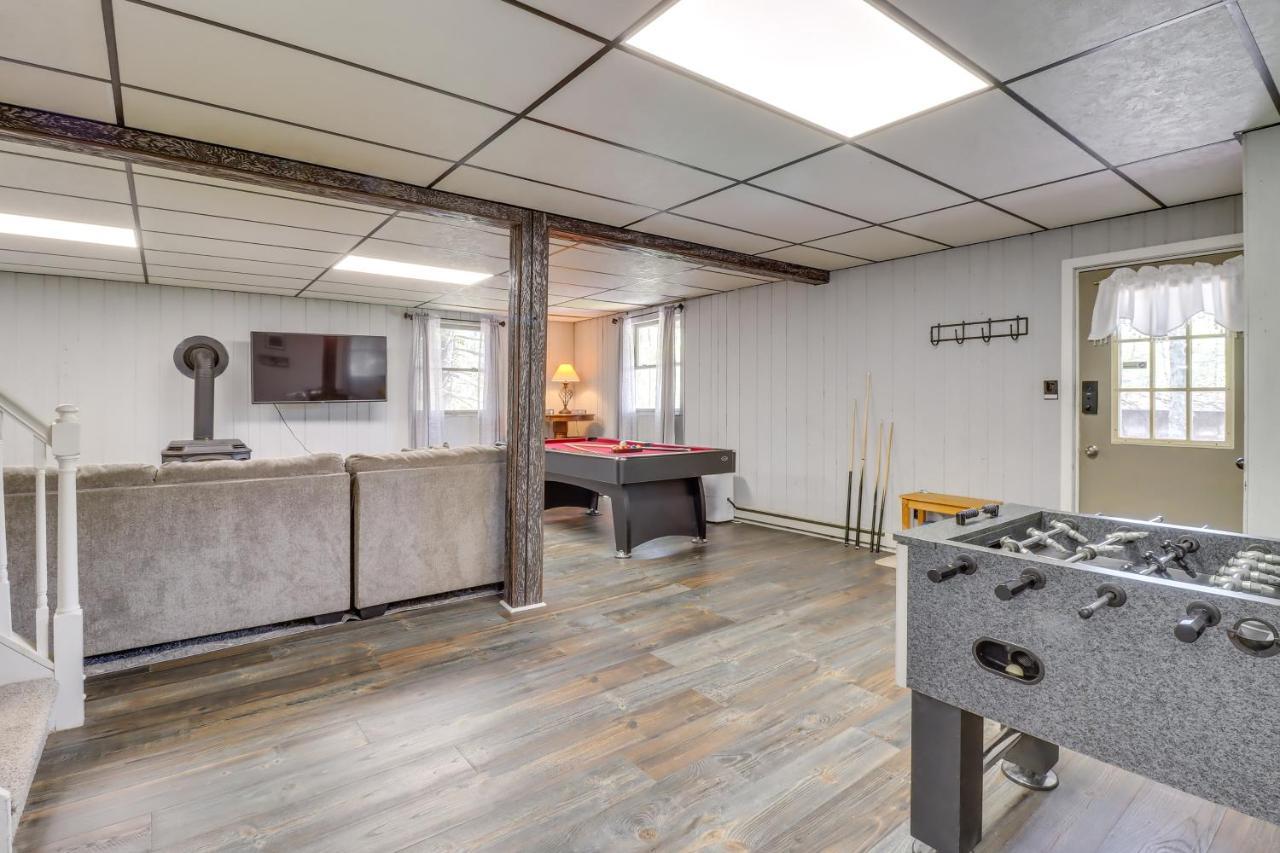 Lakefront Poconos Vacation Rental With Swim Dock! Long Pond Exterior foto